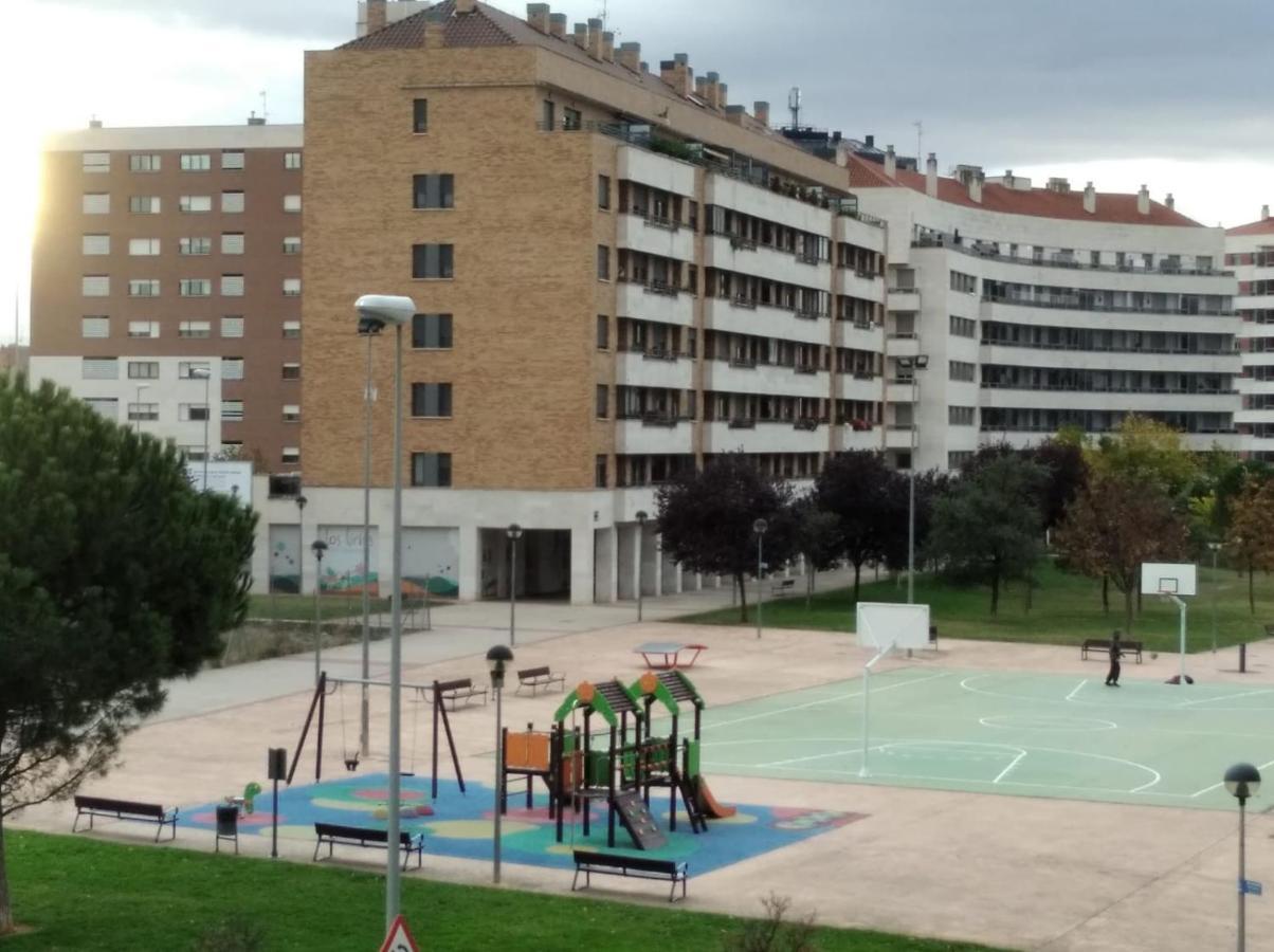 Apartamento Los Lirios Logroño Zewnętrze zdjęcie